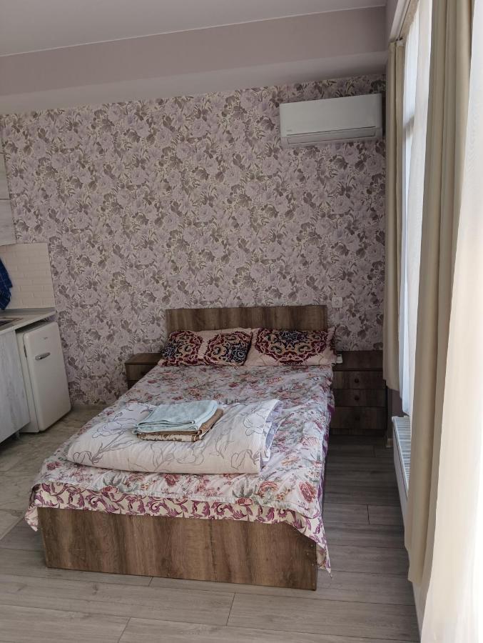 Mary'S Cozy & Lovely Studio On Very Quiet Khosharauli Street Tbilisi Bagian luar foto